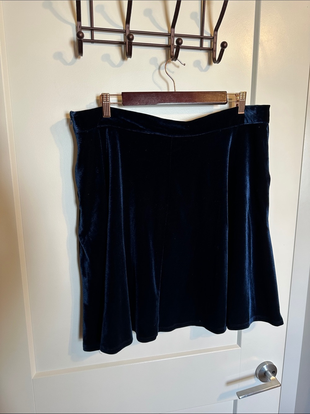 Modcloth Blue Velvet Midi Skater Skirt with Pockets! 1x - Picture 6 of 8